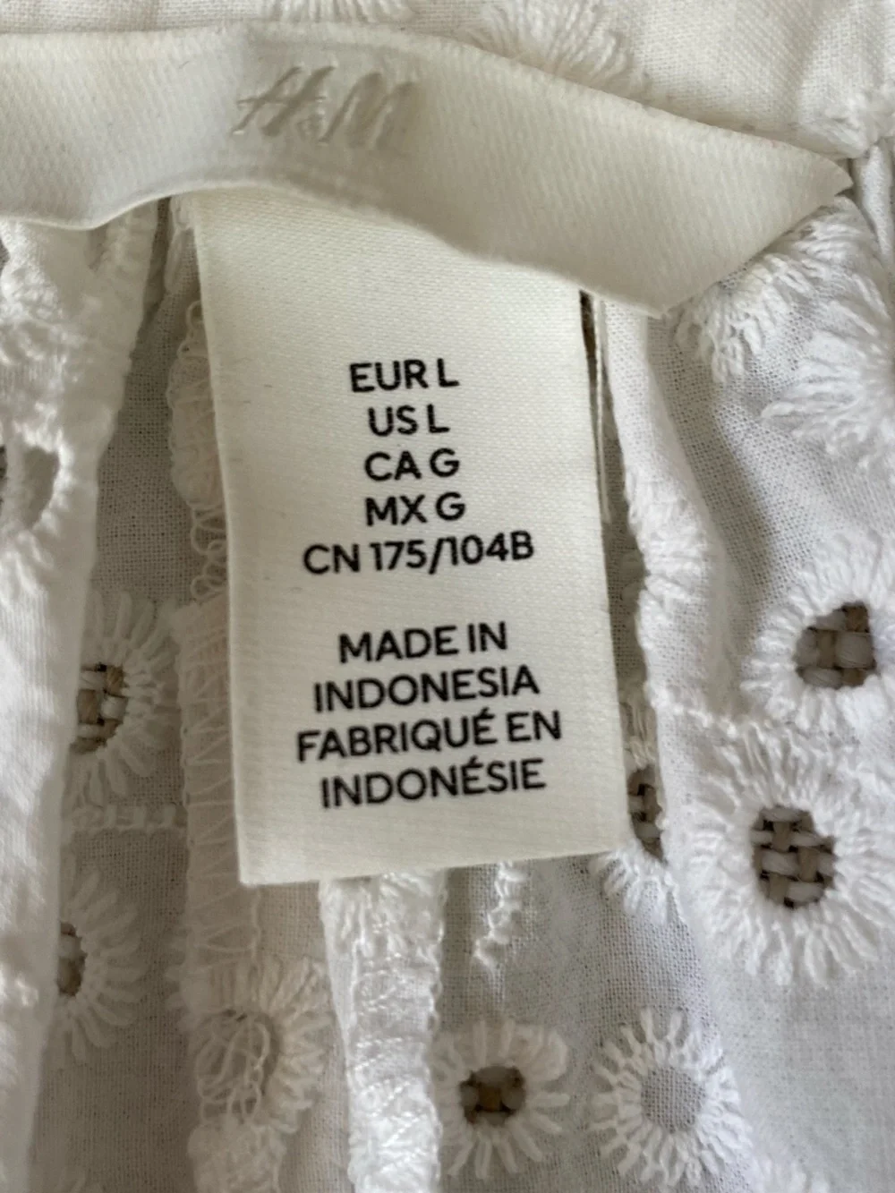 H&M White Cotton Eyelet Popover V-neck Summer Beach Top-Sz-L - Picture 9 of 15